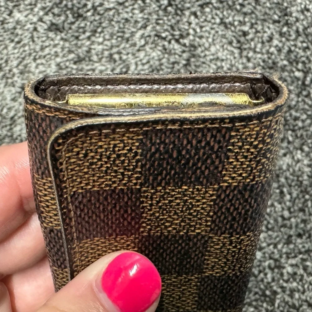 Louis Vuitton Damier Ebene key holder